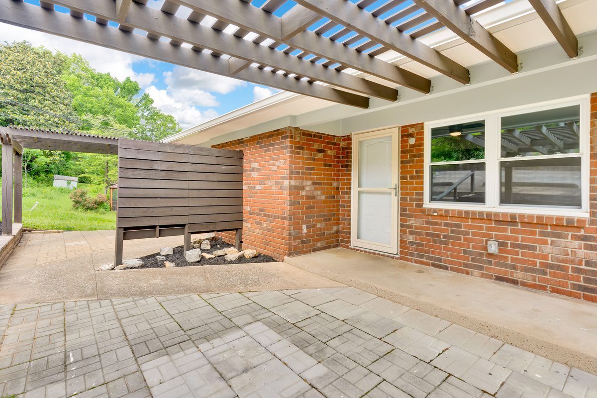 Primary Photo - 4107 Cherryton Dr