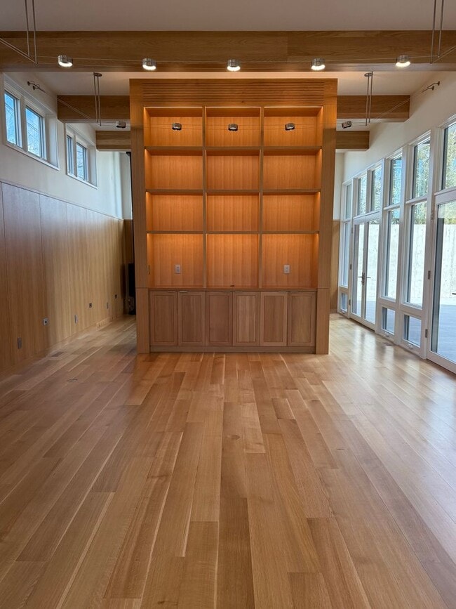 Silver Maple Stunning - Silver Maple Stunning House