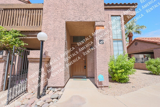 Building Photo - 700 E Mesquite Cir