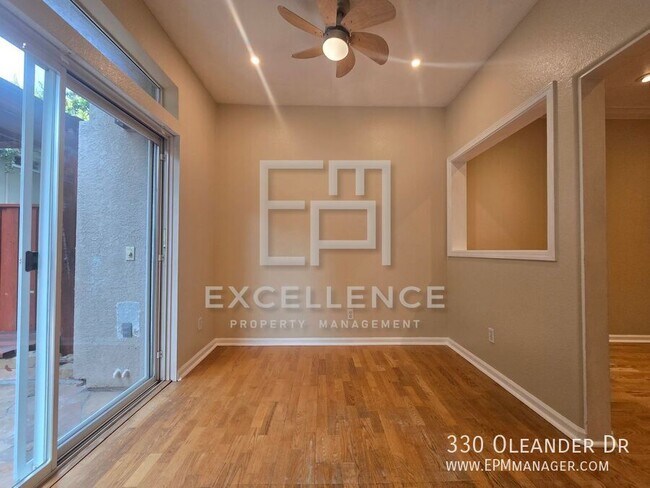 Building Photo - 330 Oleander Dr