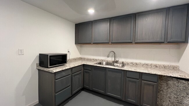 Building Photo - 155 Wrenwood Ln