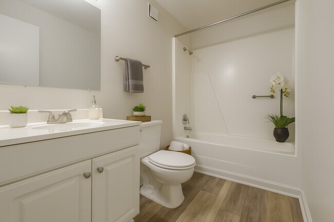 Foto del edificio - Wesley Pines