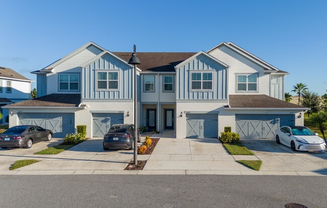 Building Photo - 3869 Plainview Dr