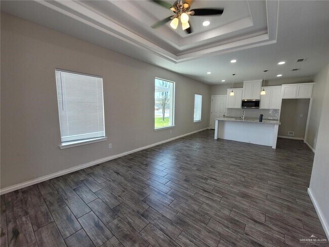 Building Photo - 5808 Sandpiper Ave