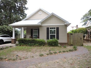 Building Photo - 1531 N 12th Ave
