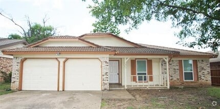 Building Photo - 7409 Meadow Creek Dr