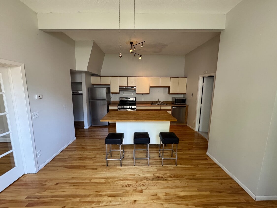 Foto principal - 450 Dayton Ave
