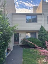 Building Photo - 1 Horizon Dr