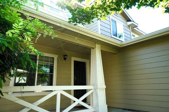 Building Photo - 2934 NW 11th Ave
