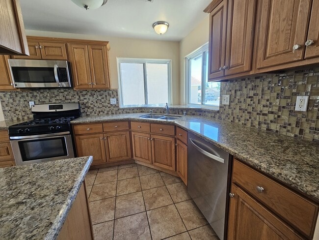 Building Photo - 5400 Sugar Pine Dr