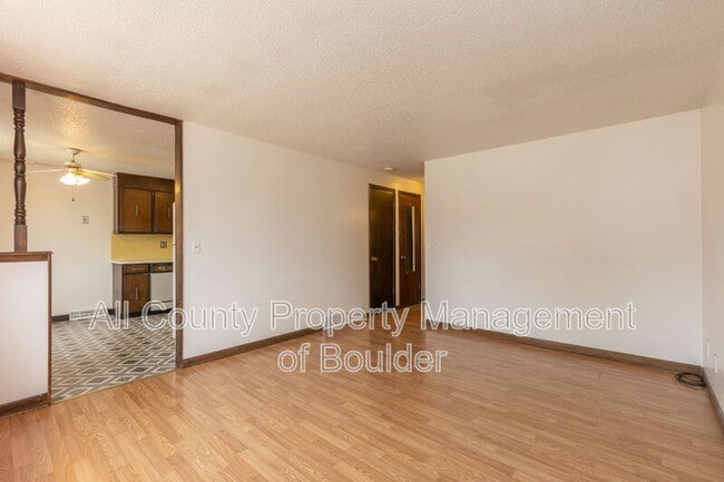 Foto del edificio - 281 Caywood Ct