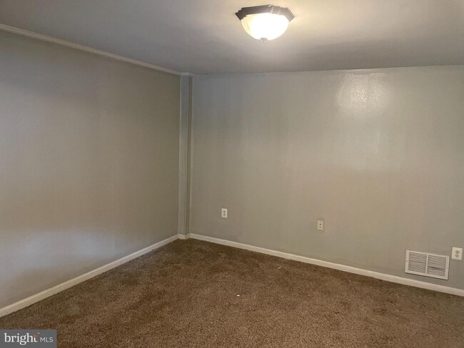 Building Photo - 14894 Emberdale Dr
