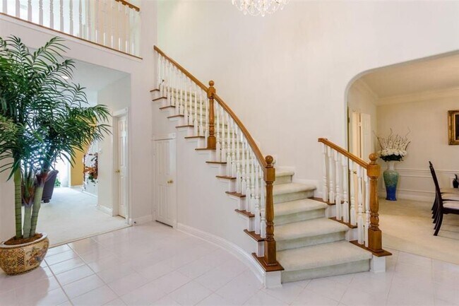 Foto del edificio - 4415 Greystone Way
