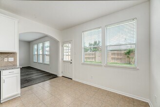 Building Photo - 16906 Shoal Park Dr