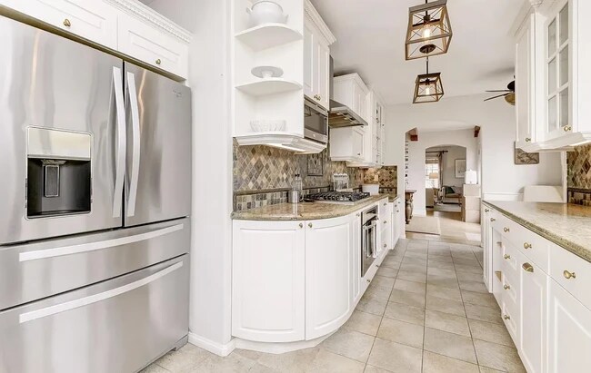 Foto del edificio - 3521 Voltaire St