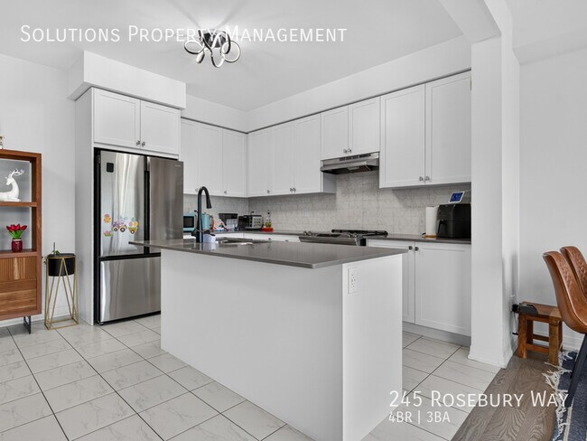 Photo du bâtiment - Beautiful Spacious 2 Floor Unit
