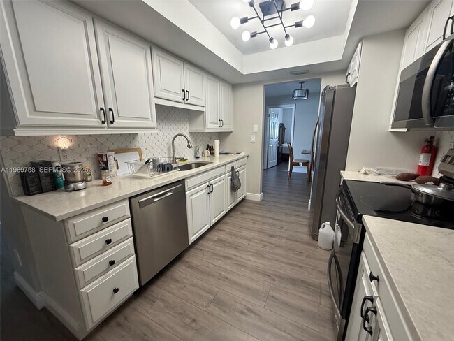 Foto del edificio - 10403 NW 80th Ct