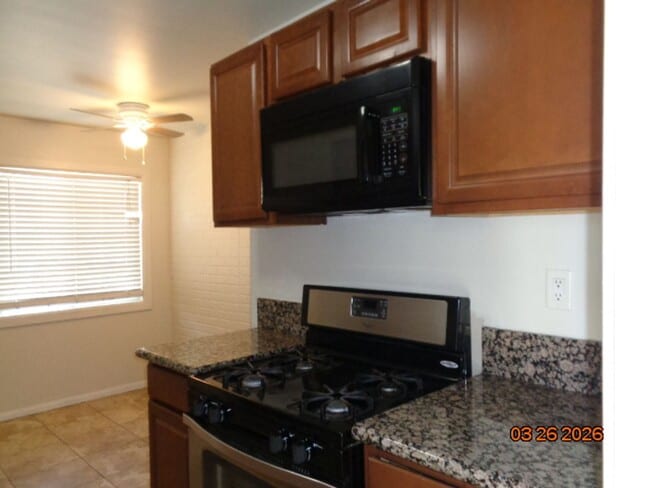 Building Photo - East Lancaster One Story Offering 1260 sq. ft.