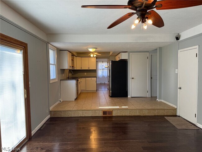 Building Photo - 33060 Arlesford Dr