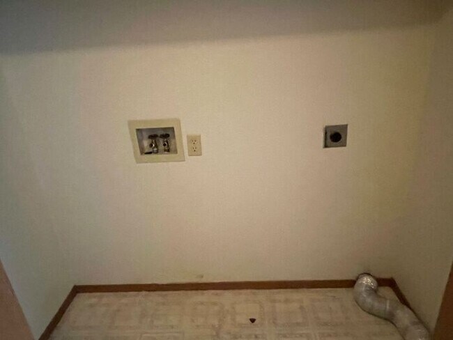 2 Bedroom 1.5 Bath Fallon Townhome - House for Rent in Fallon, NV