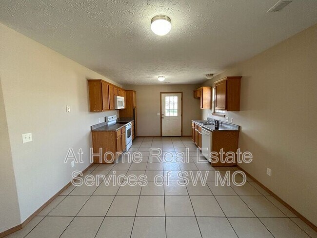 Foto del edificio - 1175 N Northwood
