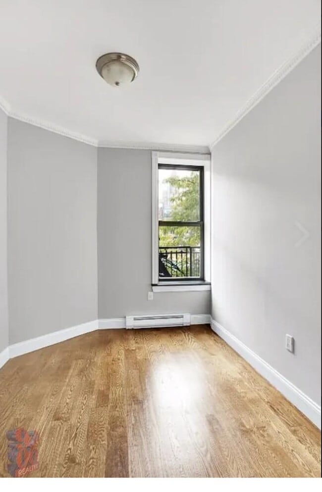 Building Photo - 438 W 52nd St