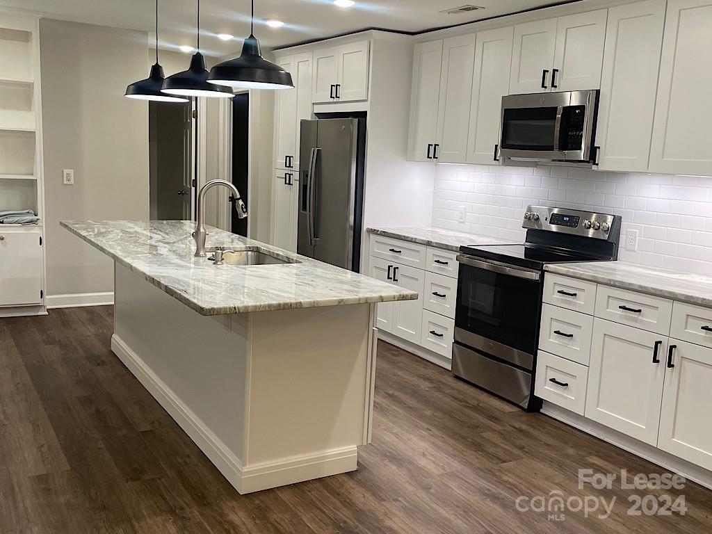 Foto principal - 4113 Old Stone Rd