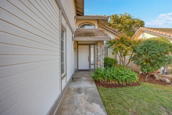 Primary Photo - Beautiful Home in Antelope for Rent!