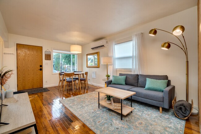 Building Photo - 5605 SE 65th Ave