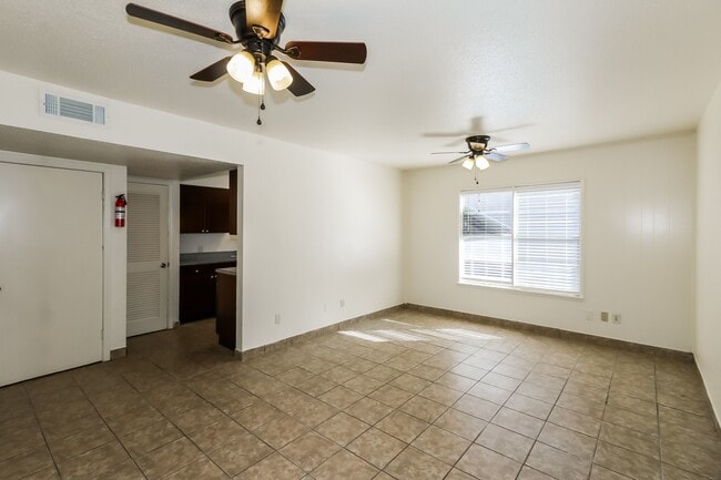 Building Photo - 3003 Falk Ct