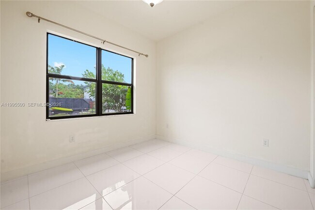 Foto del edificio - 8836 NW 161st Terrace