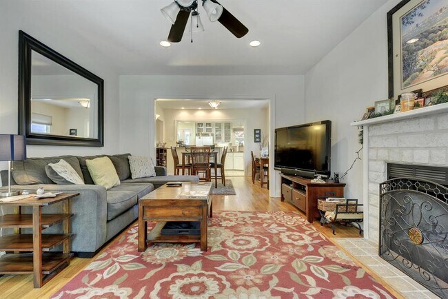 Foto del edificio - 4108 Sinclair Ave