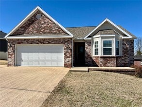Building Photo - 36 Valley View Cir