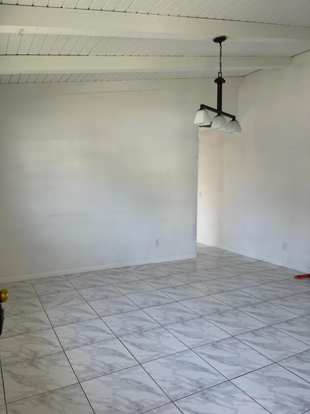 435 Glenwood Dr, West Palm Beach, FL 33415 Condo for Rent in West Palm Beach, FL