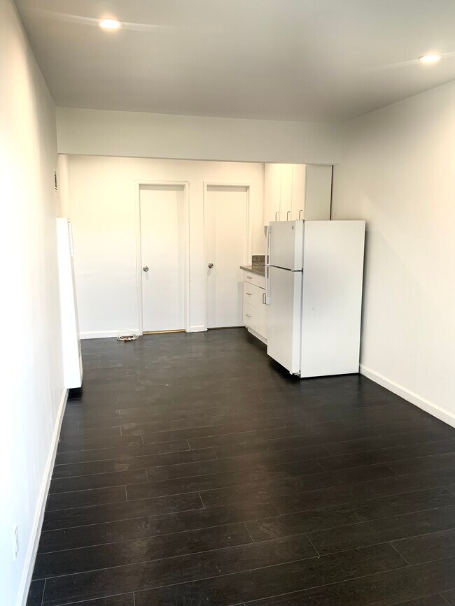 Foto del edificio - 3418 S Centinela Ave
