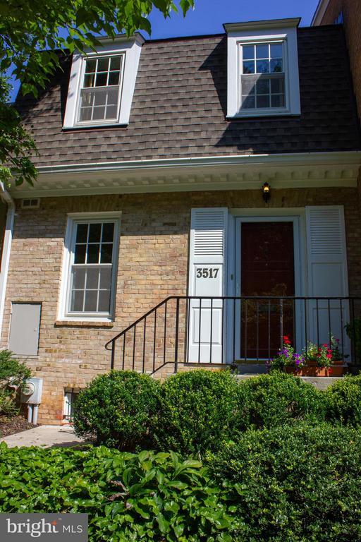 Foto del edificio - 3517 Chevy Chase Lake Dr