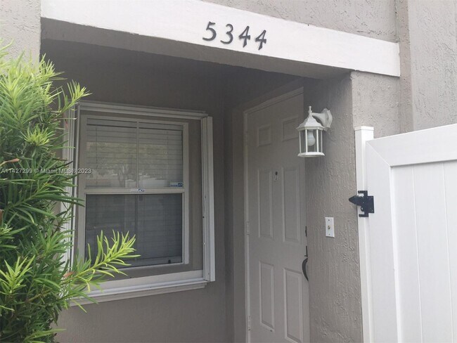 Building Photo - 5344 SW 126th Ave