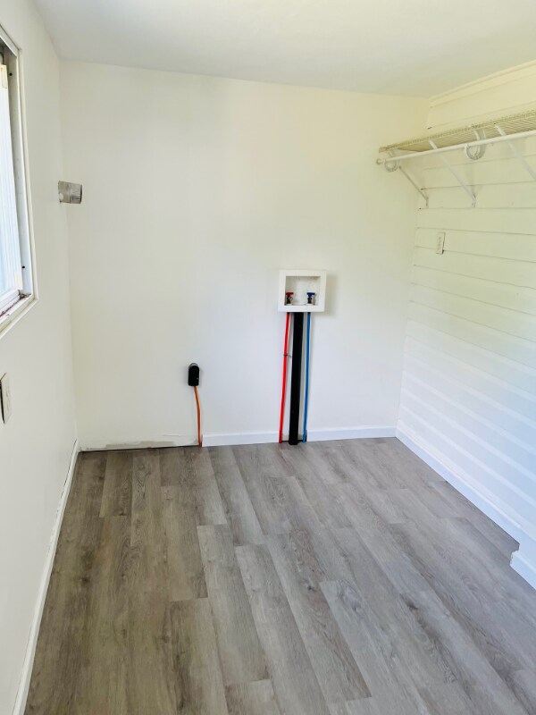 Building Photo - 6 Hemlock St