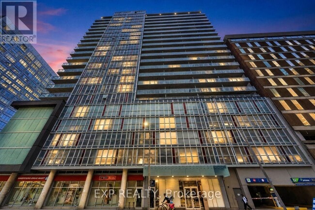 Building Photo - 324 Laurier Ave W