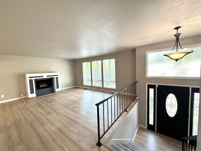 Foto del edificio - This is one extra special home....4 plus b...