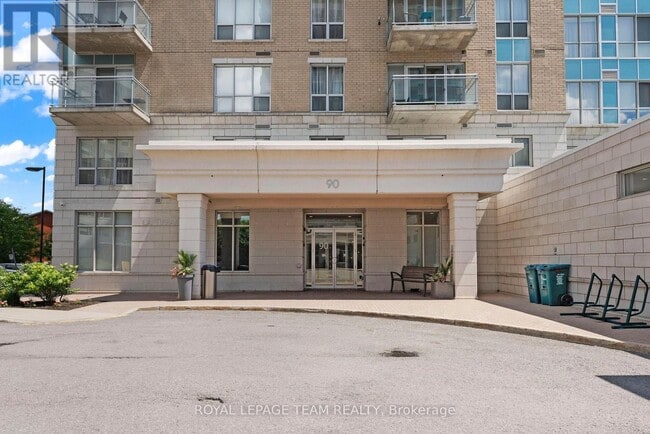 Photo du bâtiment - 90 Landry St