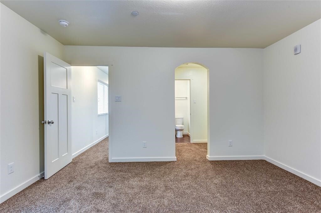 Foto del edificio - 12603 Telge Rd