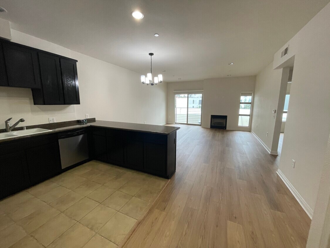 Foto principal - 5842 Harold Way