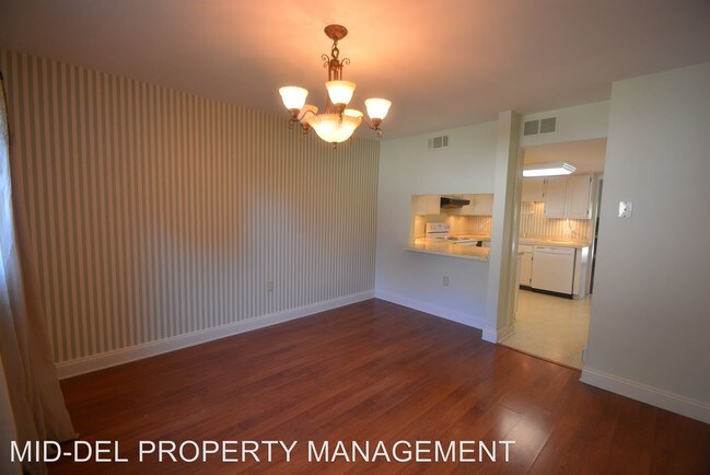 Foto del edificio - 23 Village Dr