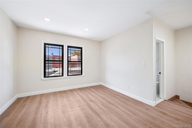 Foto del edificio - 32-50 87th Street Unit