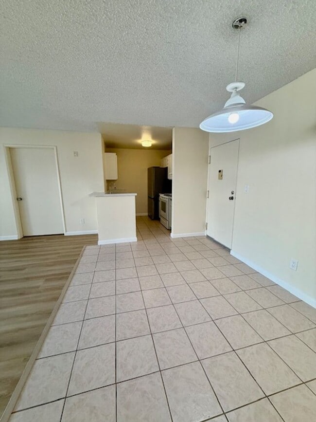 Foto del edificio - Lovely Mission Valley condo