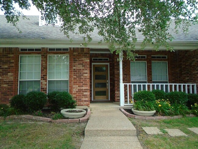 Building Photo - 7120 Axis Ct