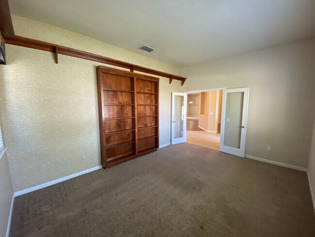 Building Photo - Beautiful 55+ Home in Heritage Lakeside