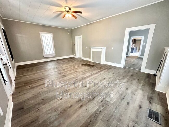 Building Photo - 3616 Maple Ave SW