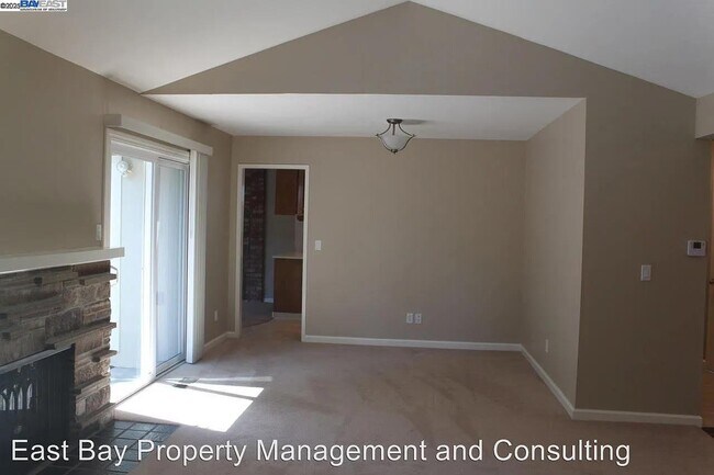 Foto del edificio - 843 Avalon Way